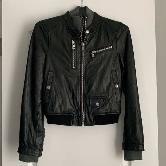 Like new VS black leather moto jacket size XS - Picture 1 of 6